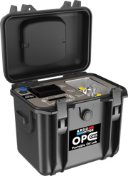 Tragbares Öldiagnosegerät OPCom Portable Oil Lab in schwarzem Koffer. Mobiles Öllabor zur schnellen Untersuchung von Ölreinheit und Ölzustand in Hydraulik- und Schmiersystemen. Leicht transportierbar und verschließbar für den Serviceeinsatz. Tragbares Öldiagnosegerät OPCom Portable Oil Lab in schwarzem Koffer. Mobiles Öllabor zur schnellen Untersuchung von Ölreinheit und Ölzustand in Hydraulik- und Schmiersystemen. Leicht transportierbar und verschließbar für den Serviceeinsatz.