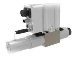 Hydraulic pitch control actuator for blade angle adjustment and performance optimization in wind turbines